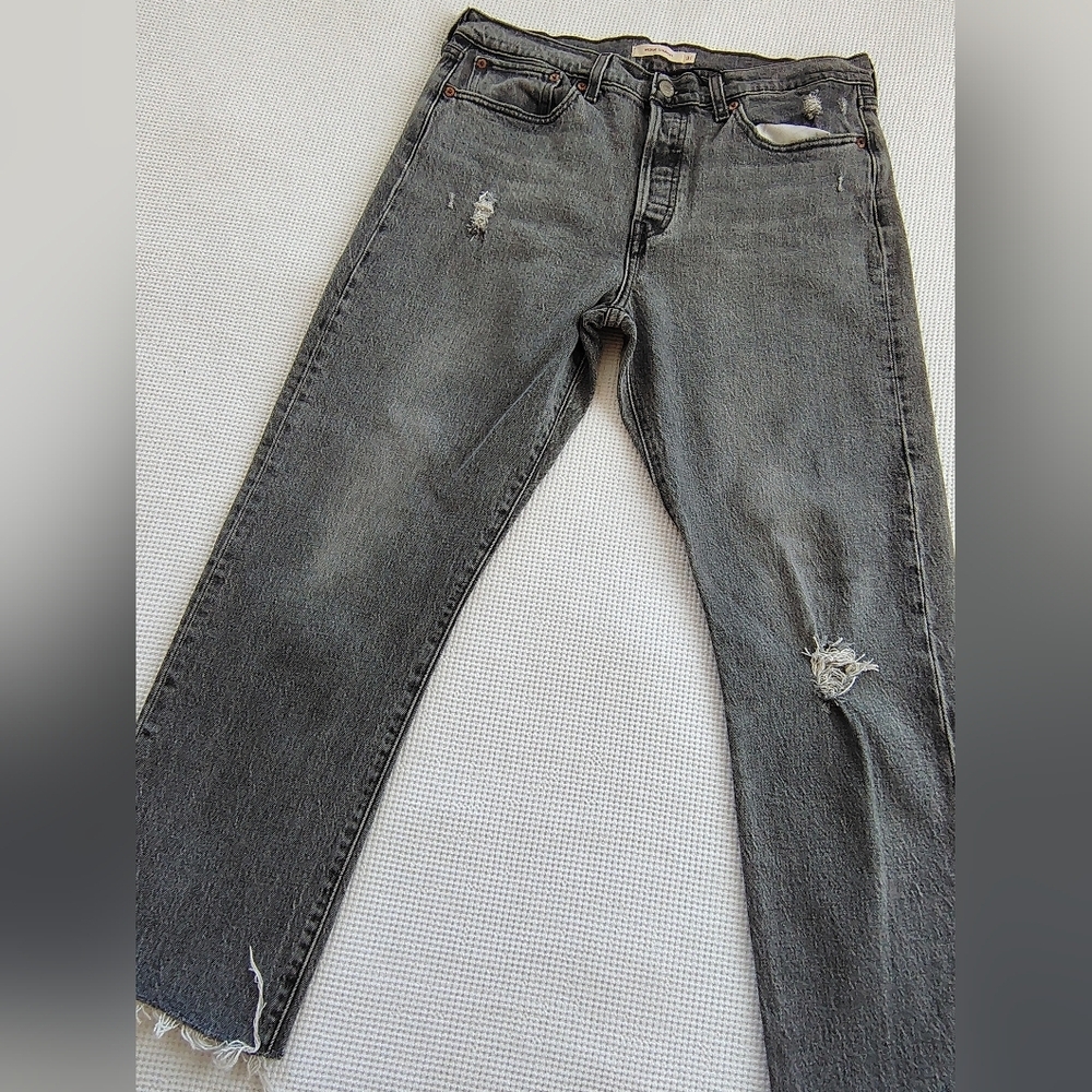 Levi's Wedgie Straight Distressed Gray Jeans Size 31 - Picture 5 of 13